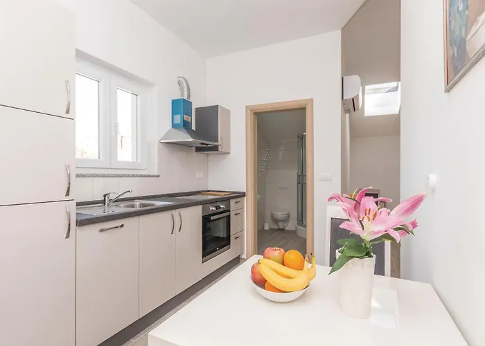 0-bedroom In ביוגראד נה מורו